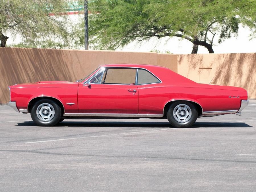  Pontiac Tempest GTO Hardtop Coupe 1966 года  (фото 8 из 12)